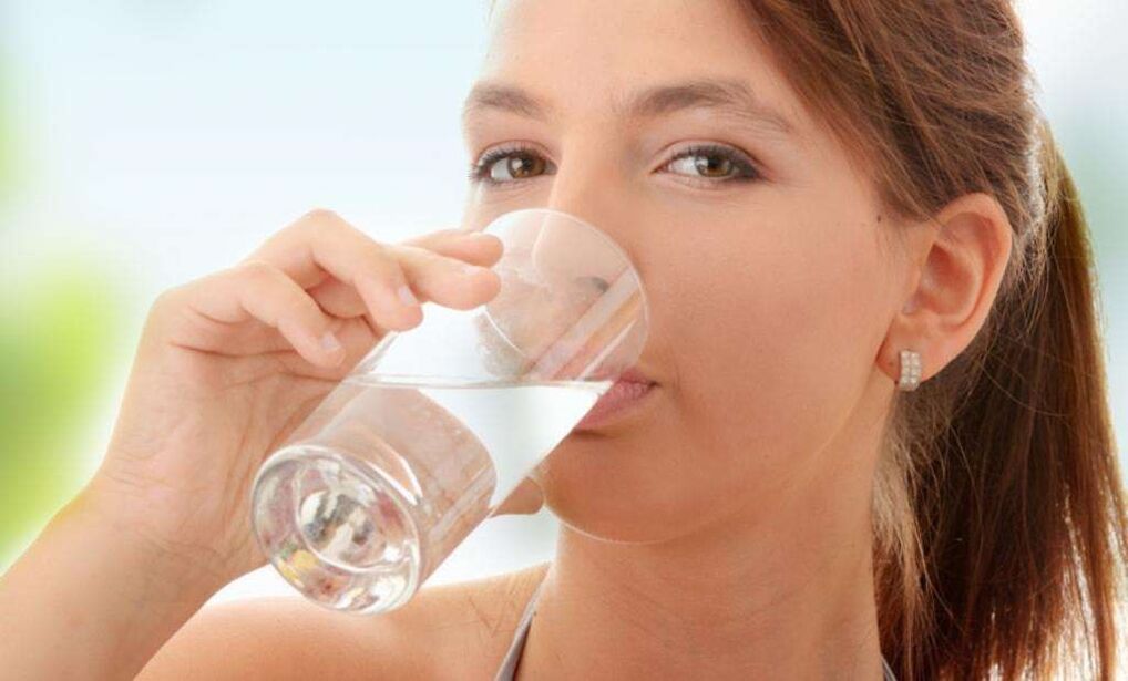 Diaform Plus is washed off with water without gas